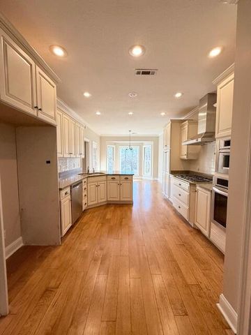 201 E Tennant Circle, Chickamauga, GA 30707