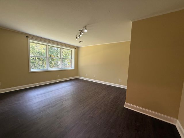 201 E Tennant Circle, Chickamauga, GA 30707