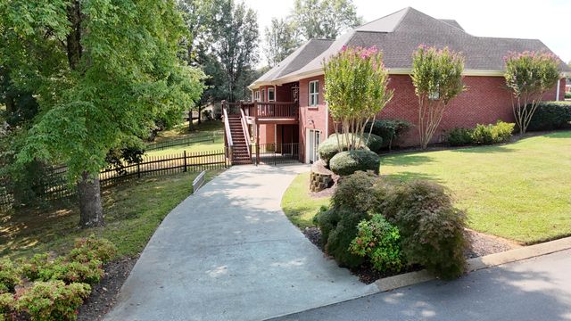 201 E Tennant Circle, Chickamauga, GA 30707
