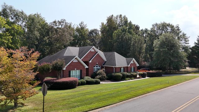 201 E Tennant Circle, Chickamauga, GA 30707