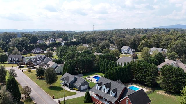 201 E Tennant Circle, Chickamauga, GA 30707