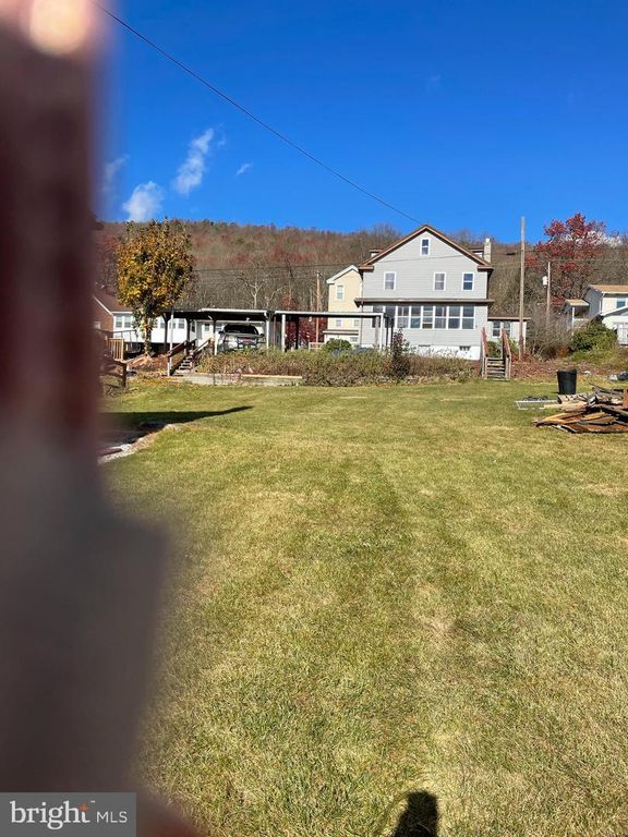 117 E GARIBALDI AVENUE, Nesquehoning, PA 18240