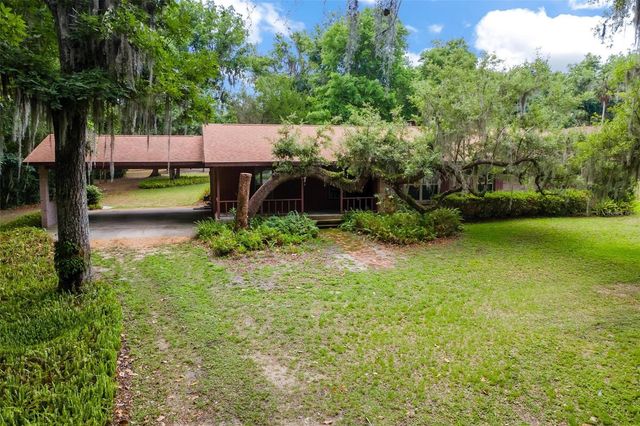 6400 SUNNYSIDE DRIVE, Leesburg, FL 34748