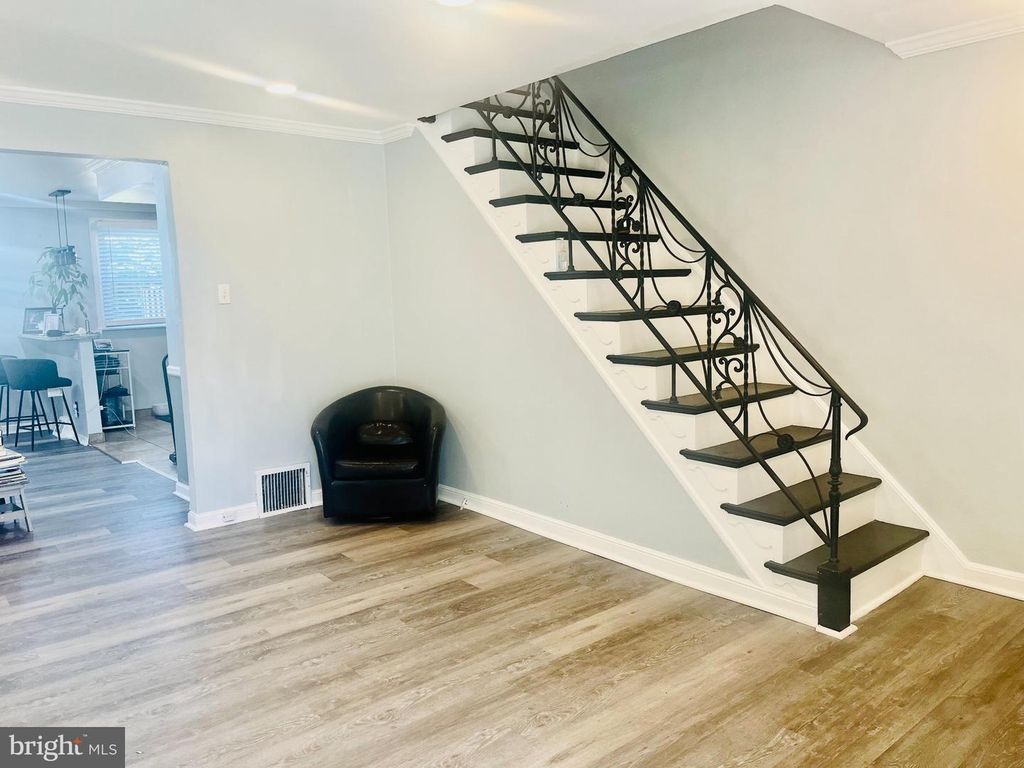 205 DEVEREAUX AVE, PHILADELPHIA, PA 19111 — photo 4
