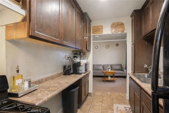 1543 W 22nd Place, Los Angeles, CA 90007