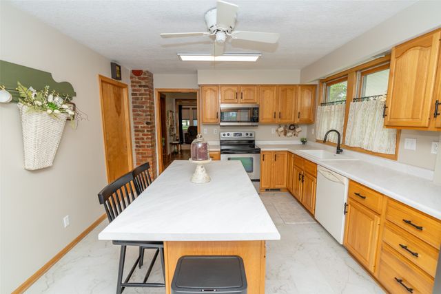 423 E Jefferson Street, Winterset, IA 50273