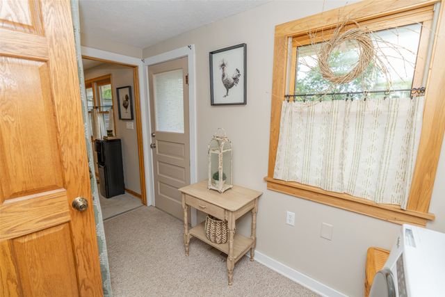 423 E Jefferson Street, Winterset, IA 50273