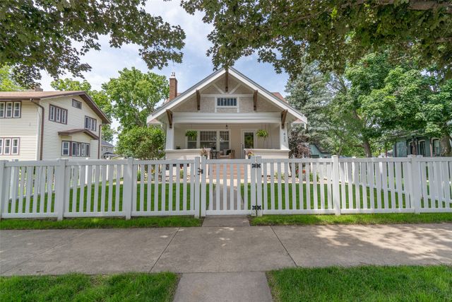 423 E Jefferson Street, Winterset, IA 50273