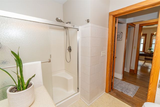 423 E Jefferson Street, Winterset, IA 50273
