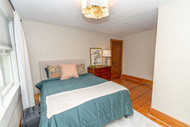 423 E Jefferson Street, Winterset, IA 50273
