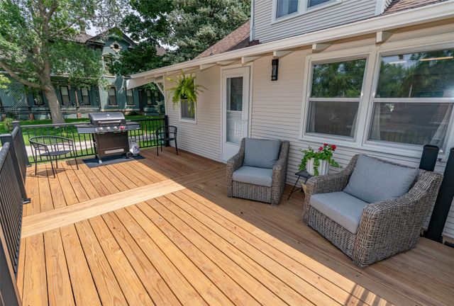 423 E Jefferson Street, Winterset, IA 50273