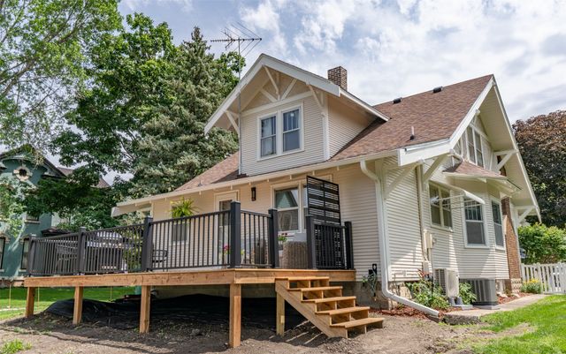 423 E Jefferson Street, Winterset, IA 50273