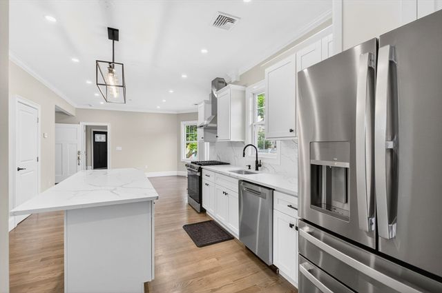 152 Washington St 2, Boston, MA 02135