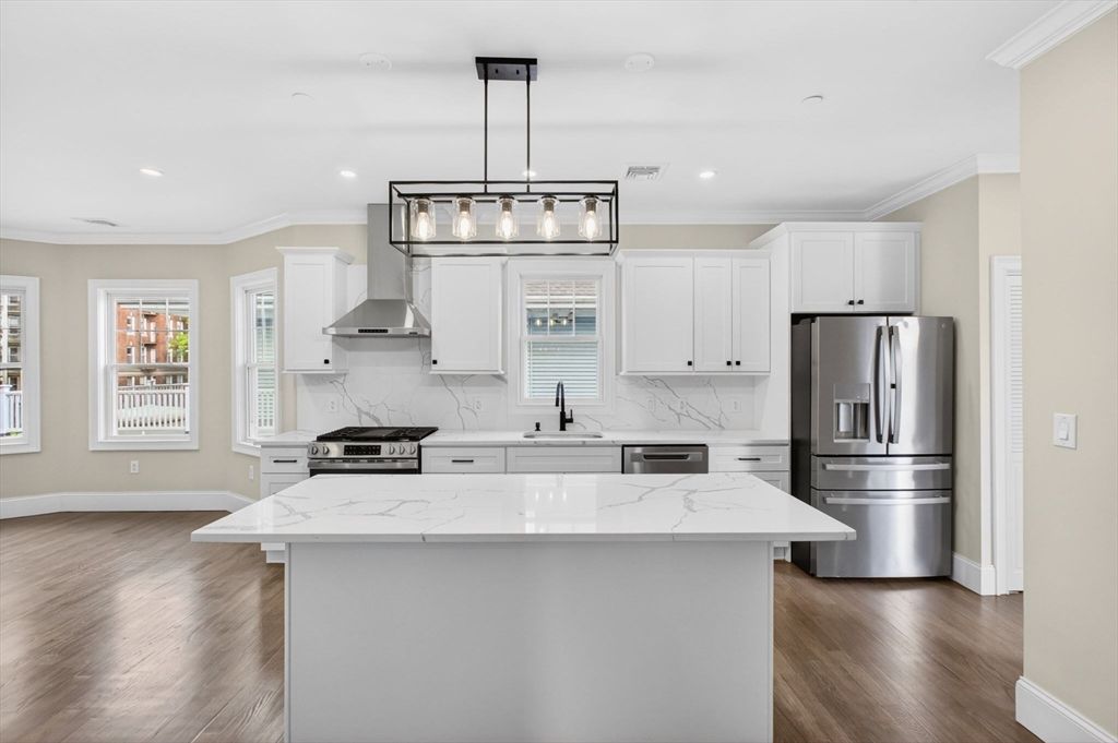 152 Washington St 2, Boston, MA 02135