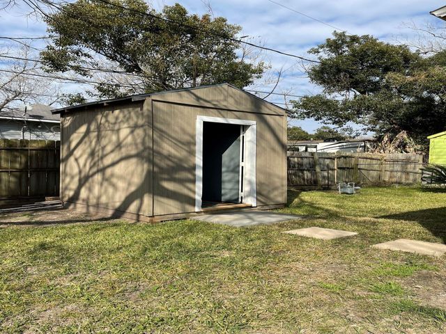 504 Green Street, Baytown, TX 77520