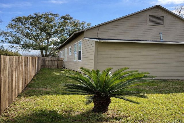 504 Green Street, Baytown, TX 77520