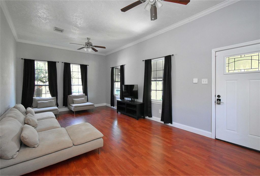 504 Green Street, Baytown, TX 77520