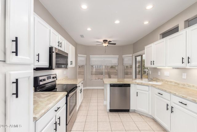 14514 W LAS BRIZAS Lane, Sun City West, AZ 85375