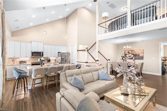 223 Creek Front LN, Suffolk, VA 23435