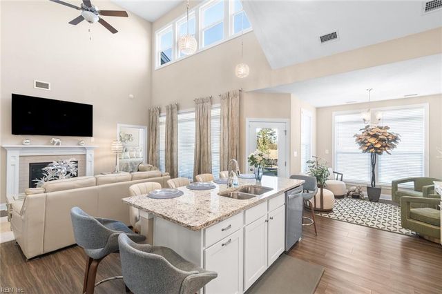 223 Creek Front LN, Suffolk, VA 23435