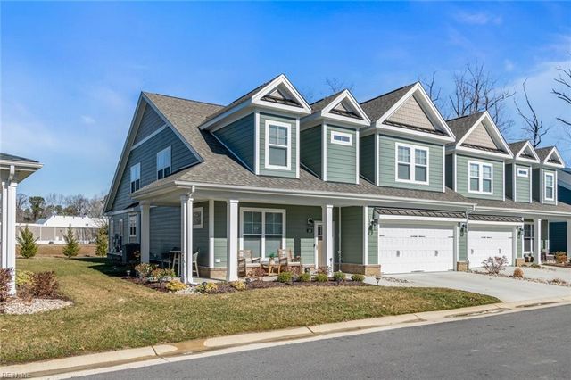 223 Creek Front LN, Suffolk, VA 23435