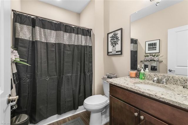 223 Creek Front LN, Suffolk, VA 23435