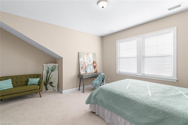 223 Creek Front LN, Suffolk, VA 23435