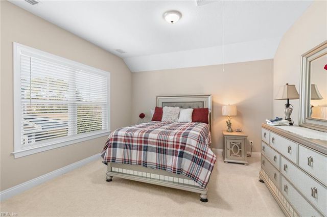 223 Creek Front LN, Suffolk, VA 23435