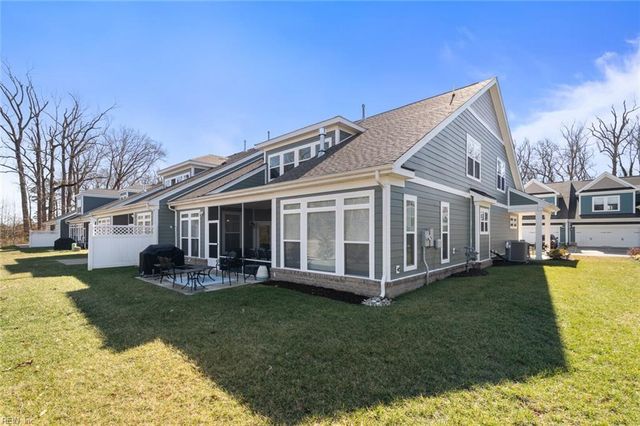 223 Creek Front LN, Suffolk, VA 23435