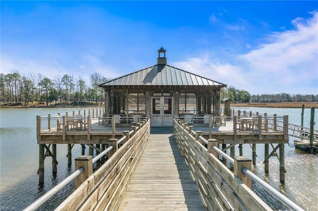 223 Creek Front LN, Suffolk, VA 23435