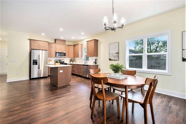 433 Carpenter Avenue NW, Grand Rapids, MI 49504