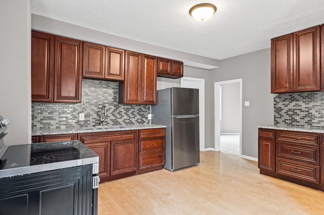 137 Cayuga Street, Saint Paul, MN 55117