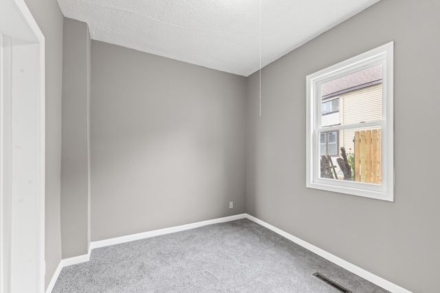 137 Cayuga Street, Saint Paul, MN 55117