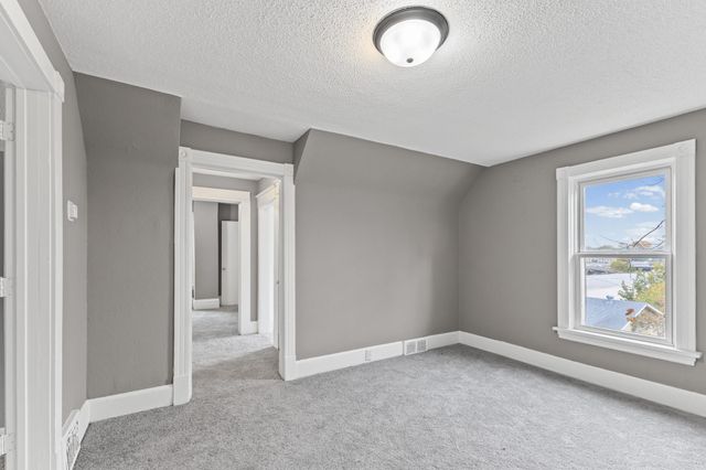 137 Cayuga Street, Saint Paul, MN 55117