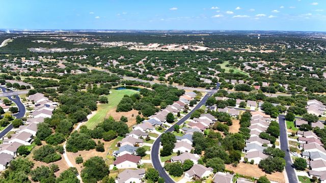 321 Fieldstone DR, Georgetown, TX 78633