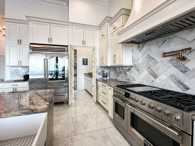 1000 NE Wright Avenue, Jensen Beach, FL 34957