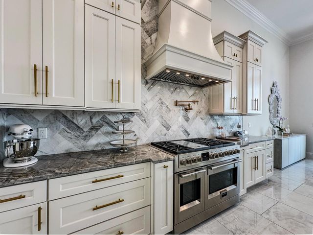 1000 NE Wright Avenue, Jensen Beach, FL 34957