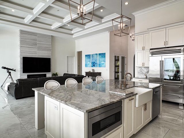 1000 NE Wright Avenue, Jensen Beach, FL 34957