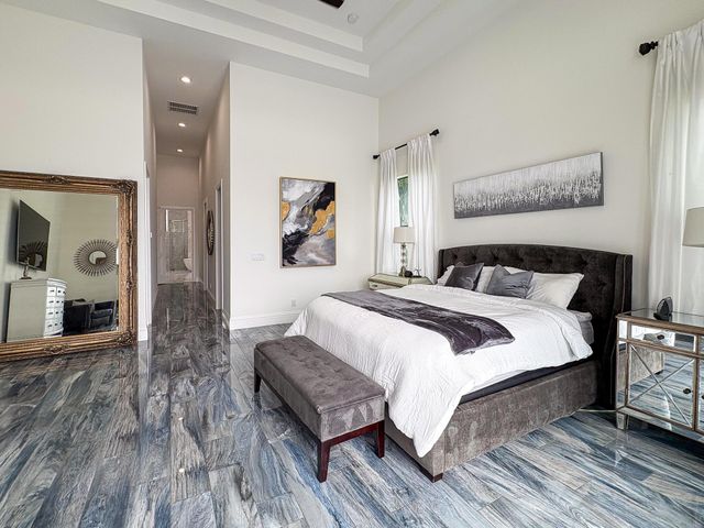 1000 NE Wright Avenue, Jensen Beach, FL 34957