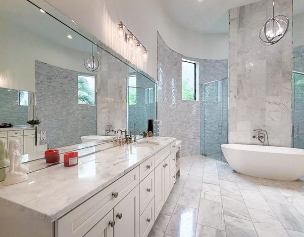 1000 NE Wright Avenue, Jensen Beach, FL 34957