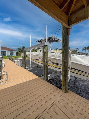 1000 NE Wright Avenue, Jensen Beach, FL 34957