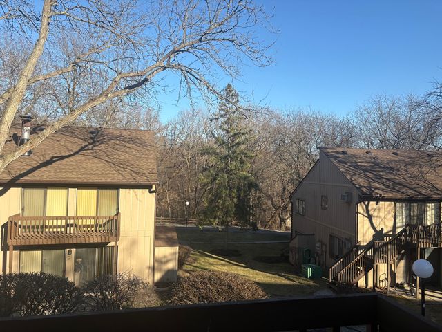 11 Saint Thomas Colony 7, Fox Lake, IL 60020