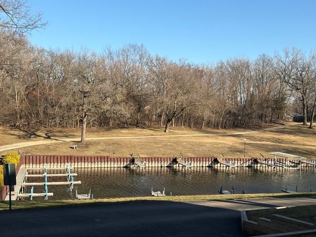 11 Saint Thomas Colony 7, Fox Lake, IL 60020