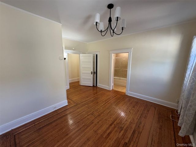 124 PELHAMDALE Avenue 8A, Pelham, NY 10803