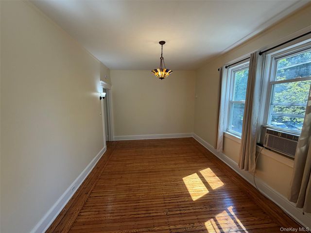 124 PELHAMDALE Avenue 8A, Pelham, NY 10803