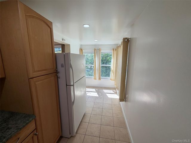 124 PELHAMDALE Avenue 8A, Pelham, NY 10803