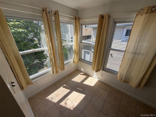 124 PELHAMDALE Avenue 8A, Pelham, NY 10803