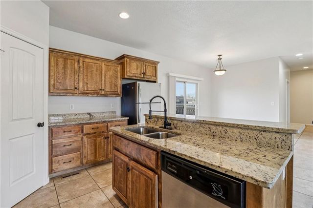 527 S Poplar Street, Gardner, KS 66030