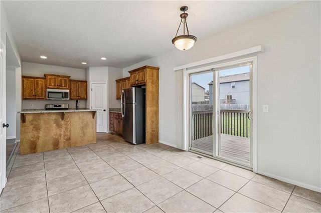 527 S Poplar Street, Gardner, KS 66030