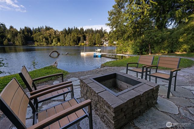 6911 Olive Avenue, Stanwood, WA 98292
